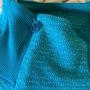 Lulu Lemon cold weather running top - like new